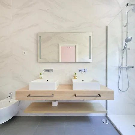 & Nature With Amazing Pool By Timecooler * Setúbal