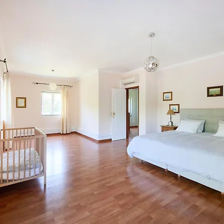 & Nature With Amazing Pool By Timecooler * Setúbal